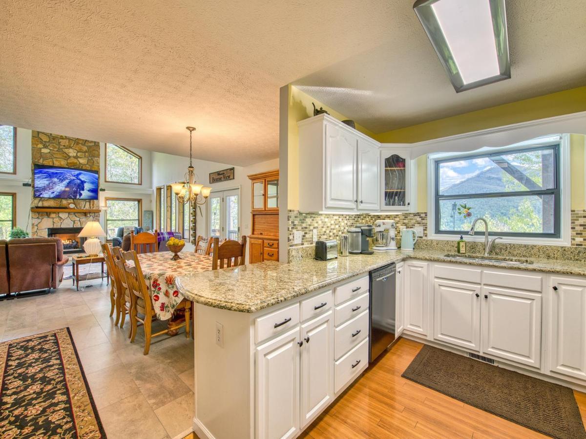 Bonnie View 21 - Amazing Smoky Mountain Retreat With Beautiful Scenic Views! Home Maggie Valley Exteriér fotografie
